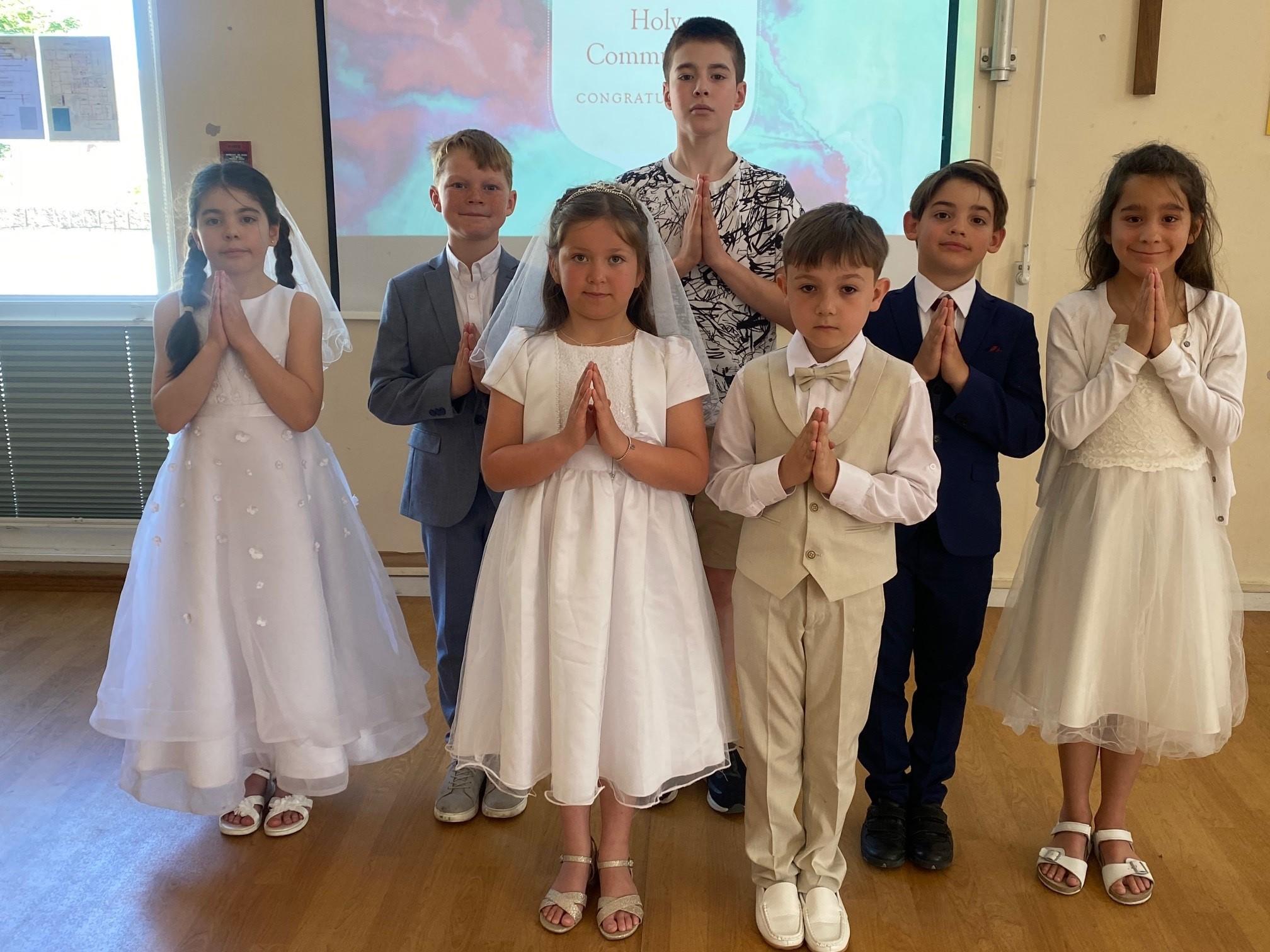Congratulations to our Holy Communicants 2024